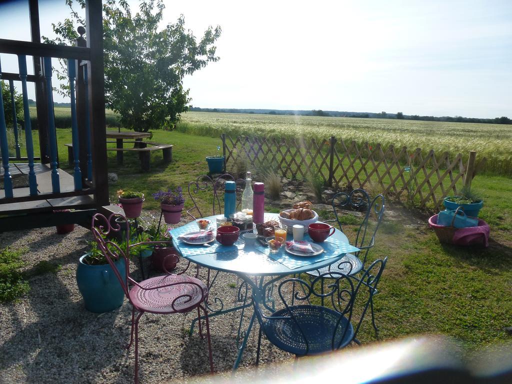 La Petite Fadette Villa Sancoins Buitenkant foto